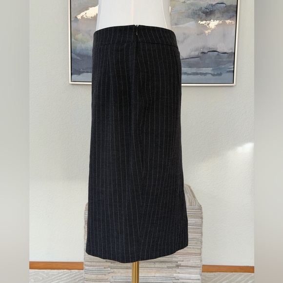 MaxMara Charcoal Pinstripe Pencil Skirt 95%Virgin Wool - Picture 3 of 14